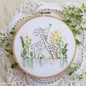 Love Story - Christmas craft, Modern hand embroidery, Embroidery kit, Christmas gift for kid, Green embroidery, dear embroidery, Wall Decor
