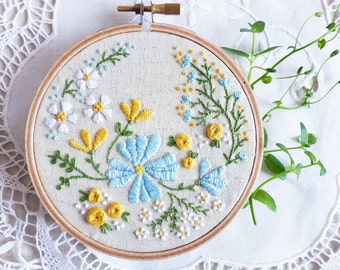 Blossoming Garden - Hand Embroidery Kit, Embroidery Hoop Art, Christmas idea, Diy Kit, Broderie, Hoop Art, Tamar, Modern Hand Embroidery