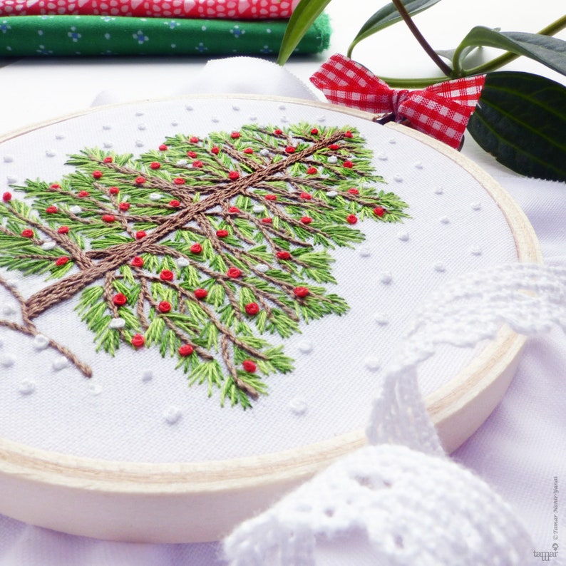 Christmas Tree Hand Embroidery Kit Winter Christmas Embroidery, Christmas Diy Kit, Diy Gift, Christmas Hoop Art,Christmas Decor Embroidery immagine 4