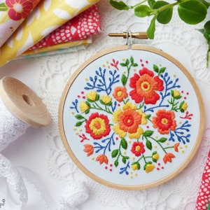 Colorful Flowers Hand Embroidery Kit, Embroidery Pattern, Embroidery Art, Hoop Art,Craft Kit,Broderie,Modern Embroidery,Advanced image 3