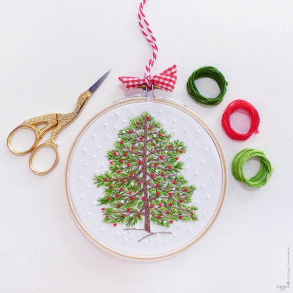 Christmas Tree Hand Embroidery Kit Winter Christmas Embroidery, Christmas  Diy Kit, Diy Gift, Christmas Hoop Art,christmas Decor Embroidery 
