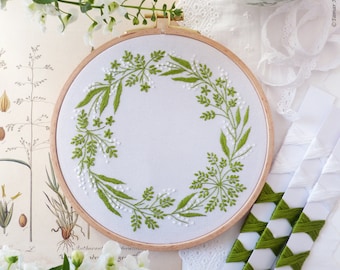 Green & White Wreath - Embroidery Kit, Wreath Embroidery, Creative Diy, Craft Kit, Nature Embroidery Gift, Wall Art Embroidery, Decor Diy