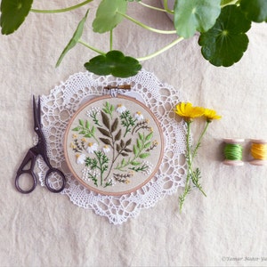 Green Leaves Green flowers, Embroidery kit, Christmas gift idea, Christmas gift coworker, Embroidery Hoop Art, Diy Kit, Tamar Nahir image 5