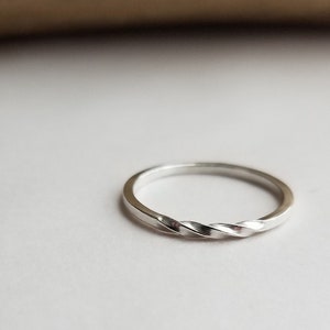 Triple Möbius Ring. Silver Twist Stacking Ring. Moebius Style Band. Triple Twisted Square Ring. Hypoallergenic Ring. Modern Silver Band.