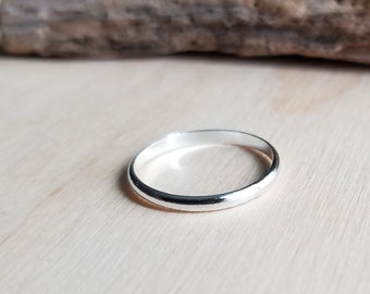 Simple Silver Band. Silver Wedding Band. Hypoallergenic Ring. Rounded Silver Band. Argentium Silver Band. Unisex Silver Stacking Ring.