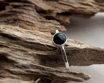 Black Onyx Ring. Black Gemstone Stacking Ring. Hammered Silver Ring. Stackable Silver Ring. Black Onyx Jewelry. Everyday Ring. Gift under 50