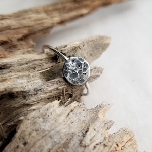Full Moon Ring. Silver Moon Phase Ring. Lunar Face Ring. Moon Cycle Ring. Celestial Jewelry. Lunar Phase Ring. Everyday Ring. Gift Under 50.
