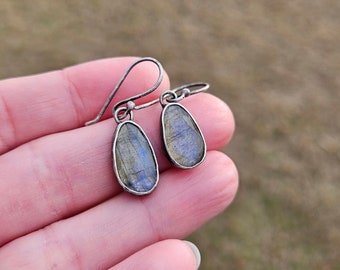 Labradorite Earrings. Dangle Gemstone Earrings. Grey Gemstone Earrings. Darkened Argentium Silver Earrings. Simple Everyday Earrings.