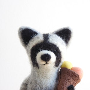 Raccon brooch, Needle felted raccon, Miniature animals, Gifts idea image 3