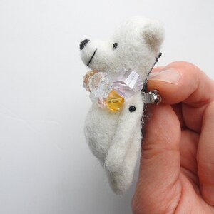 A personalized gift, Woolen bear brooch, White polar pocket bear zdjęcie 6