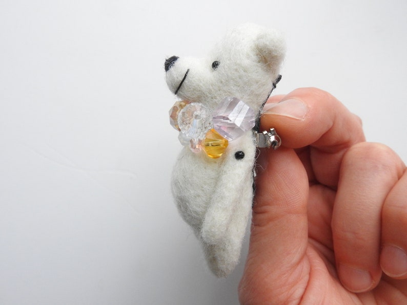 A personalized gift, Woolen bear brooch, White polar pocket bear zdjęcie 6