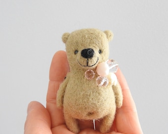 A personalized gift, Needle felted Beige Bear brooch for Christmas gifts ideas