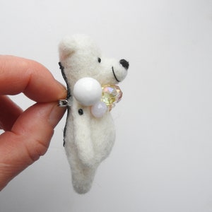 A personalized gift, Woolen bear brooch, White polar pocket bear zdjęcie 5