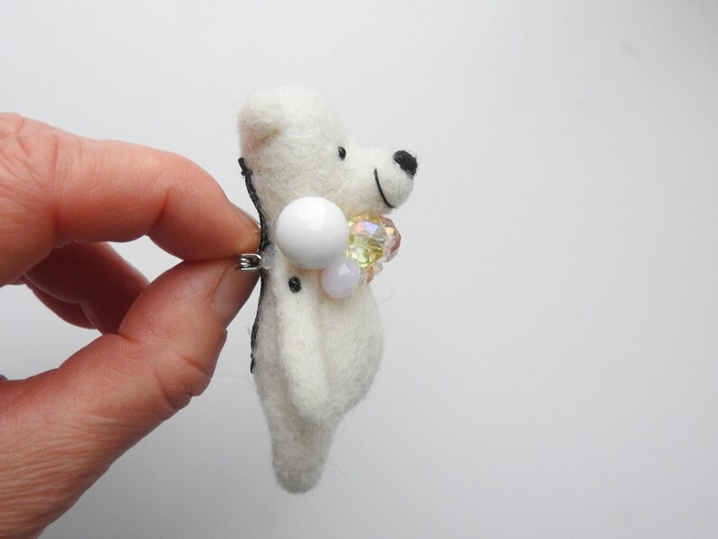 A personalized gift, Woolen bear brooch, White polar pocket bear zdjęcie 5