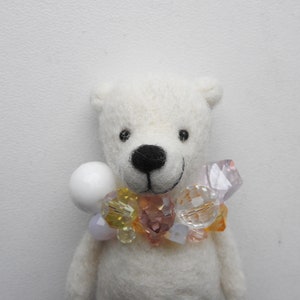 A personalized gift, Woolen bear brooch, White polar pocket bear zdjęcie 3