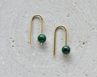 Boucles d’oreilles minimalistes Malachite Arch, boucles d’oreilles Pearl Dangle, cadeau pour sœur, bijoux en pierre naturelle verte, argent sterling ou laiton