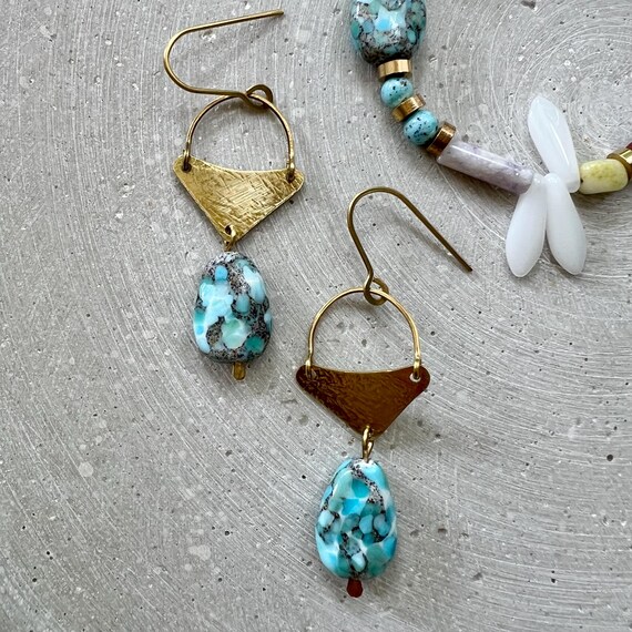 Ensemble Bijoux Boucles D'oreilles Et Collier Turquoise Et Corail - Longueur 22 Cm