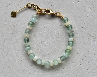 Bracelet fluorite et amazonite, bijoux en pierre naturelle pastel, bracelet en pierres précieuses vertes ou violettes