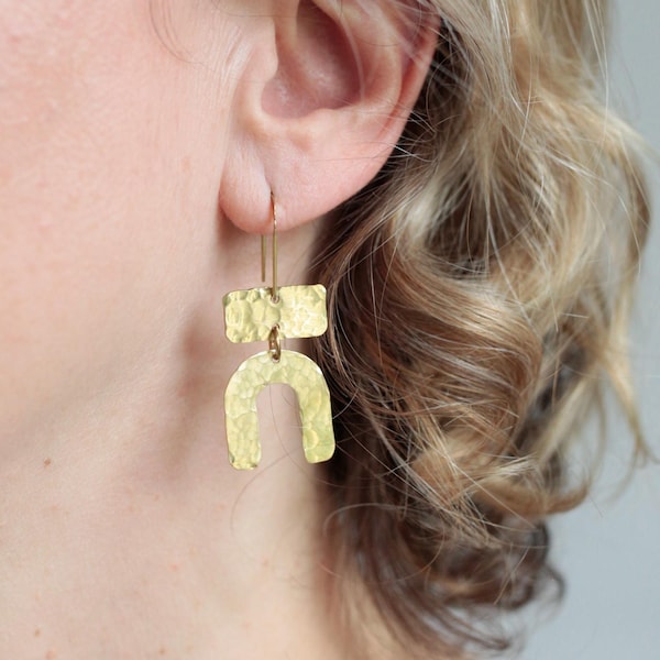 Abstract Earrings, Arc Earrings, Brass Jewelry, Modern Jewelry, Horseshoe Earrings, Minimal Jewelry, Geometric Earrings, Boho Jewelry