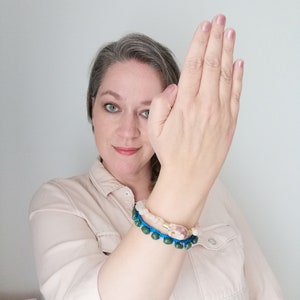 Bracelets en labradorite, bracelet au crochet avec cordon en nylon rose pâle et perles de pierres précieuses image 4