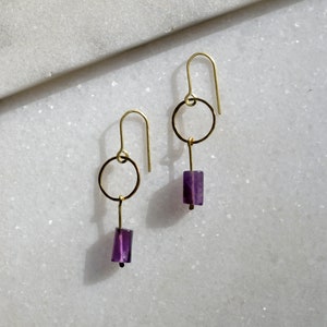 Pendientes colgantes circulares con cuentas de amatista, joyería geométrica de latón.