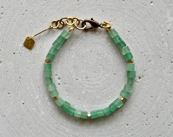 Green Gemstone Cube Bracelet, Minimalist Unisex Jewelry with Aventurine Beads, Everyday Jewelry