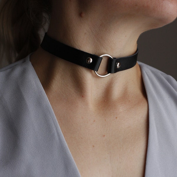 Schwarz Leder Choker O Ring Choker Handgefertigtes Unikat Choker