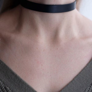 Handmade Black Veg Tan Leather choker/collar 15 mm width image 3