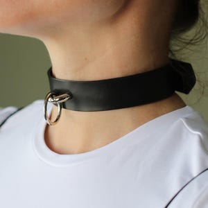 Handmade Black Leather O ring choker Collar Necklace / BDSM collar with chain leash / Pet play / Slave choker / Unisex image 1