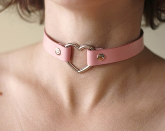 Pinkfarbenes Lederband Choker Halsband mit Herz Choker in verschiedenen Farben