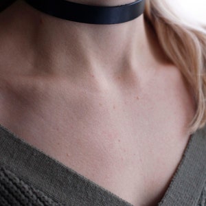 Handmade Black Veg Tan Leather choker/collar 15 mm width image 2