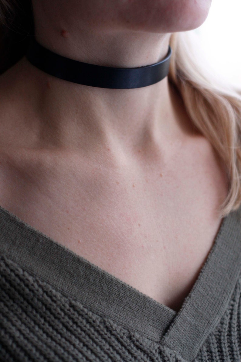 Handmade Black Veg Tan Leather choker/collar 15 mm width image 2