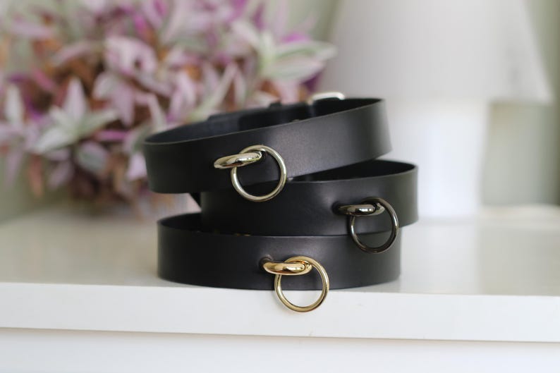 Handmade Black Leather O ring choker Collar Necklace / BDSM collar with chain leash / Pet play / Slave choker / Unisex image 2