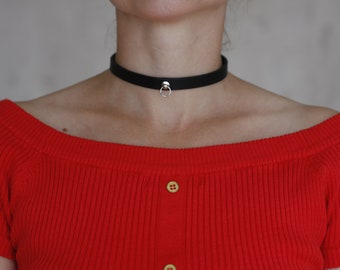 Handmade Black Leather choker with small ring