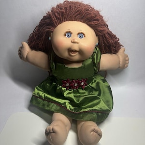 Vtg 2004 Cabbage Patch Kids TOOTHY Doll in American Girl Green Holiday Dress