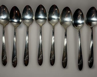 Lot of 8 Vintage Oneida Community TUDOR PLATE 6" Teaspoons Queen Bess II Floral