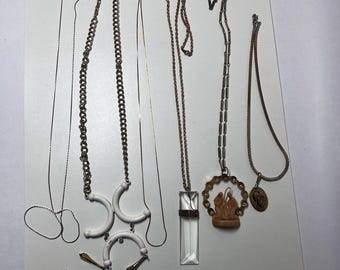Vintage Jewelry Lot Mixed Estate 6 Necklaces Pendant Hong Kong Nativity CC Flaws
