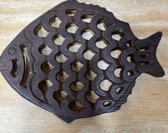 Vintage G.M.C. Cast Iron Fish Trivet Taiwan Nautical Farmhouse Kitchen Decor