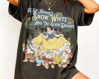 Retro Disney Prinzessin Schneewittchen Komfort Farben Shirt, Disney Trip Shirt, sieben Zwerge T-Shirt, Disney Familie Passendes Outfit, Geschenk für Sie