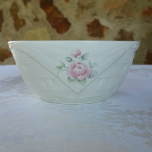 Pfaltzgraff Tea Rose basket bowl 7 1/4" heavy stoneware blue flowers pink roses made in USA