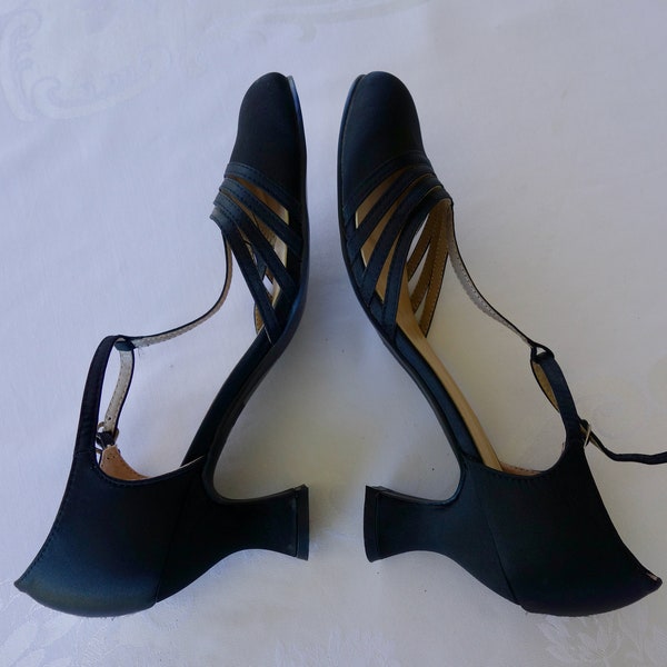 Vintage ellie black satin t-bar Mary Janes retro dress heels  2 1/2" heel size 10