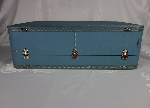 Vintage Wheary Chic Miss large blue suitcase blue… - image 7