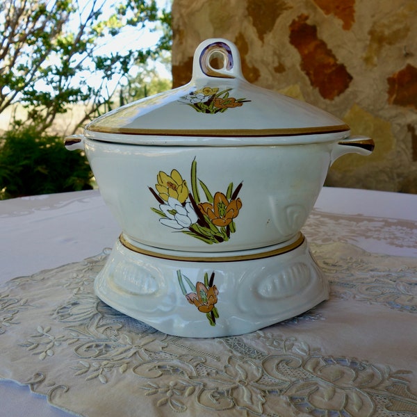 Vintage Cal Orig 1132 stoneware soup tureen with lid and warming base country farmhouse kitchen crocuses floral