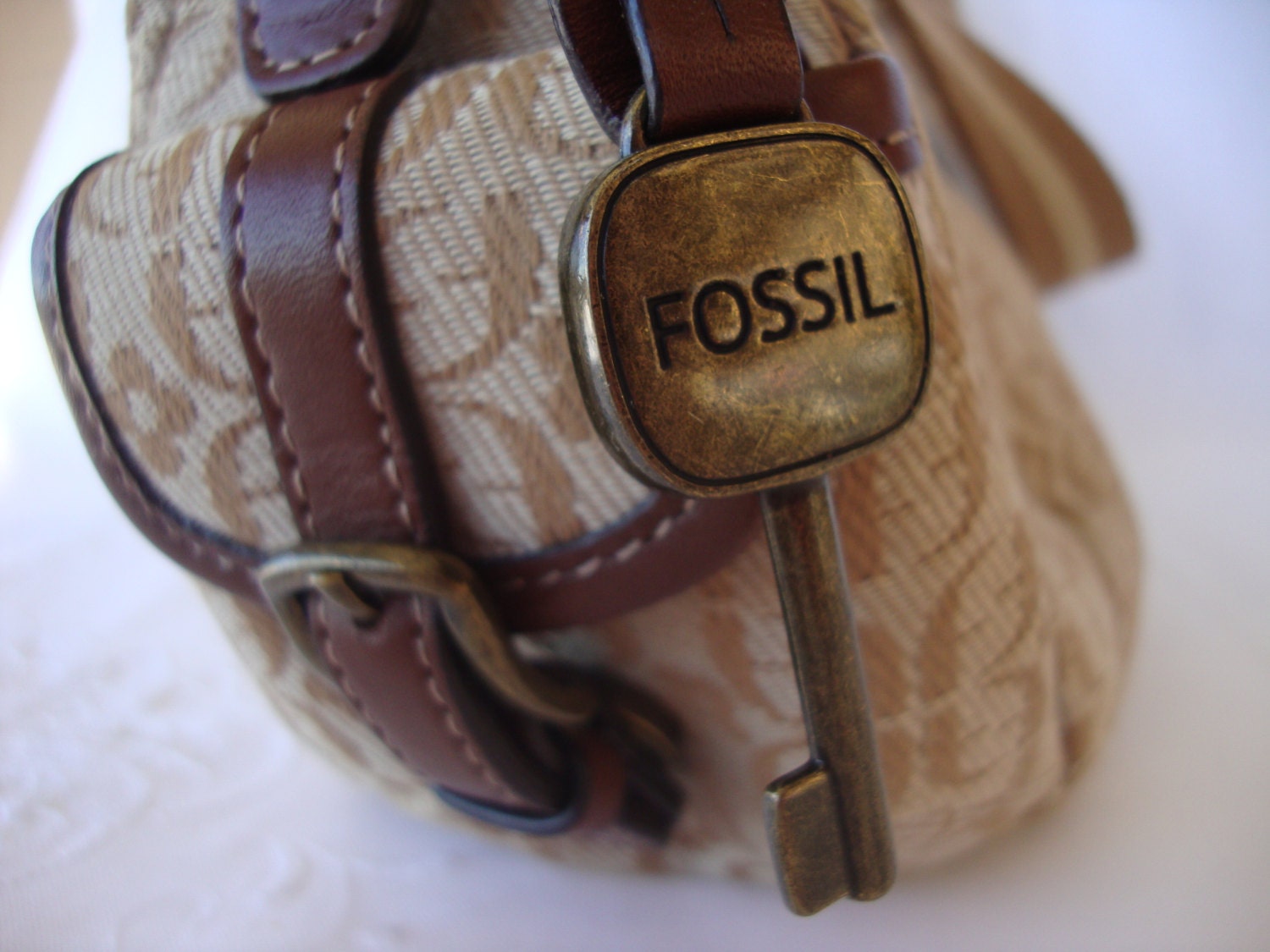 Fossil Lennox Small Flap Crossbody Bag | Dillard's