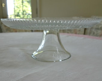 Stojak na ciasto w stylu vintage Federal Glass Windsor z guzikami i trzciną