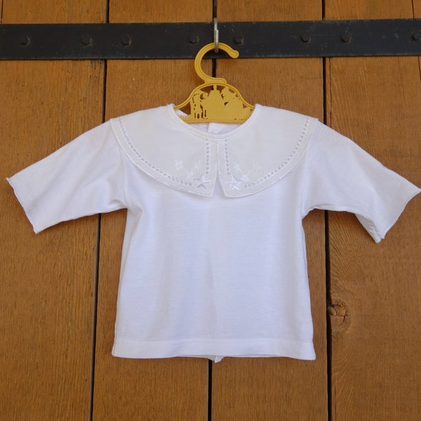 Vintage white cotton baumwolle infant child shirt european size 50/56 cm US 0 to 4 months Hansel and Gretel plastic hanger