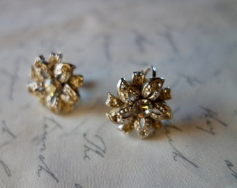 Vintage signed Coro screw back earrings silver tone rhinestones SPARKLY