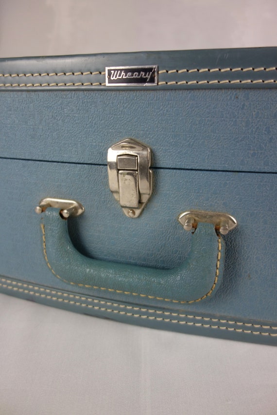 Vintage Wheary Chic Miss large blue suitcase blue… - image 2