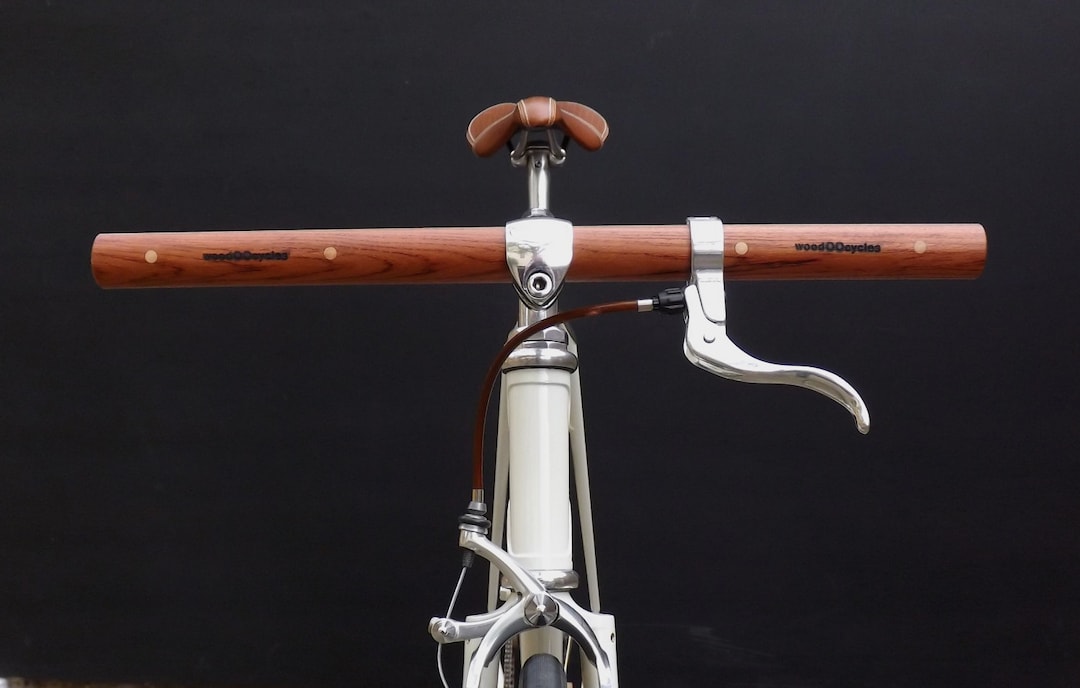 Manubrio bici dritto in legno di bubinga e acero Italia