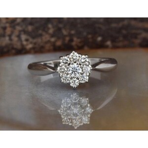 0,50 ct rund diamant, elegant blommig klusterring för brudpar, liten ring med klusterblommor för kvinnor, 14K guldpläterad herrgårdsring med blomstermotiv
